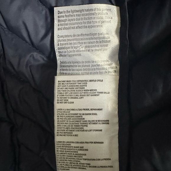 Michael Kors Women’s Packable Down Fill Navy Chevron Puffer Jacket | EUC - Picture 9 of 13